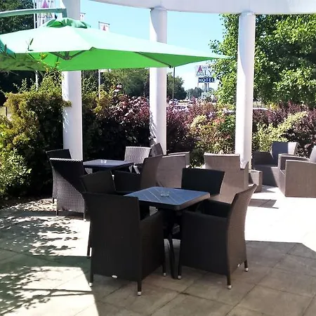 Contact Alys Bourg En Bresse Ekinox Parc Expo Hotel 2*